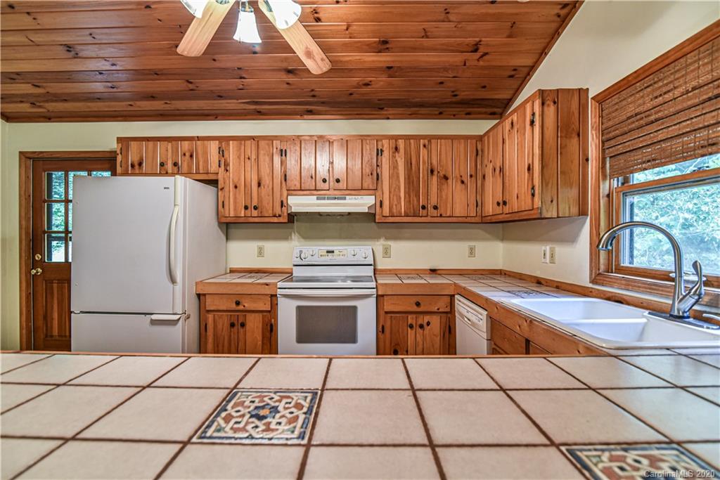 755 Flynn Branch Road Marshall NC 28753
