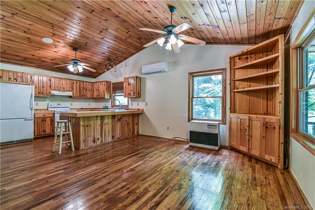 755 Flynn Branch Road Marshall NC 28753