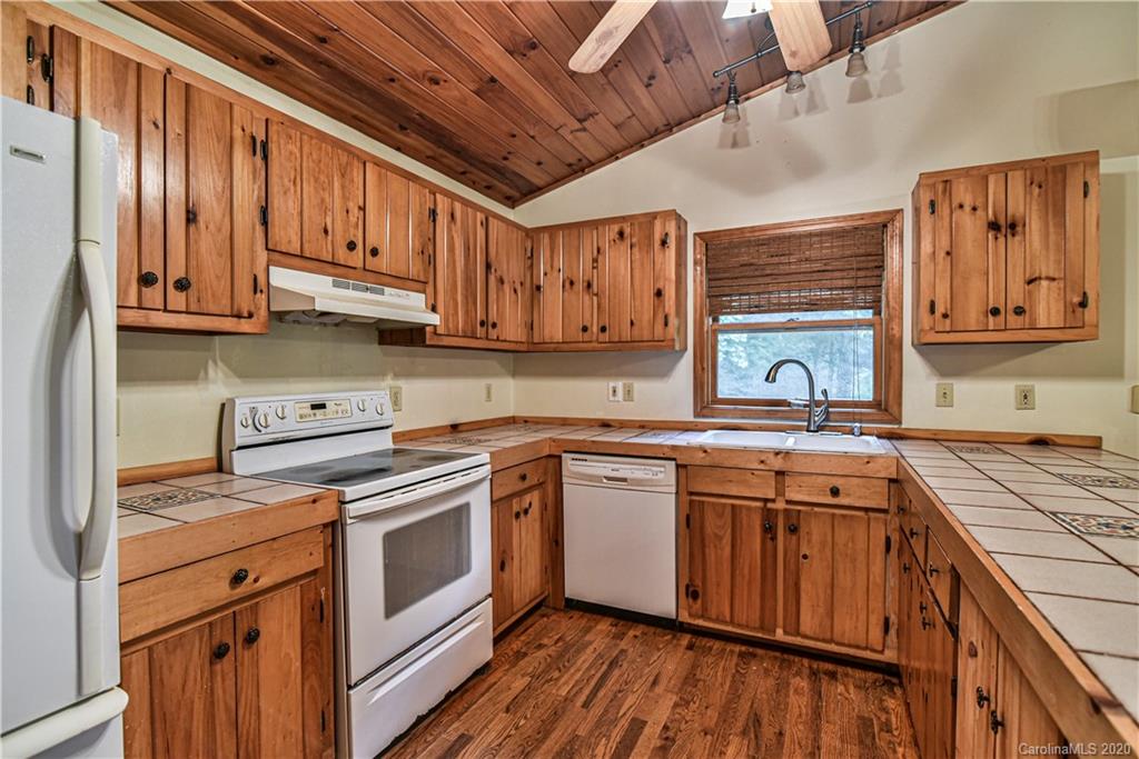 755 Flynn Branch Road Marshall NC 28753