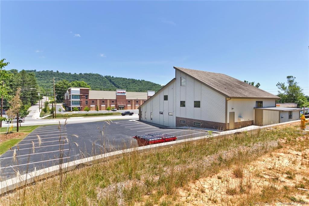 2123 Hendersonville Road Arden NC 28704