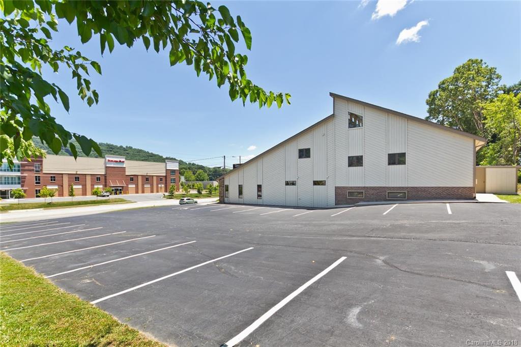2123 Hendersonville Road Arden NC 28704