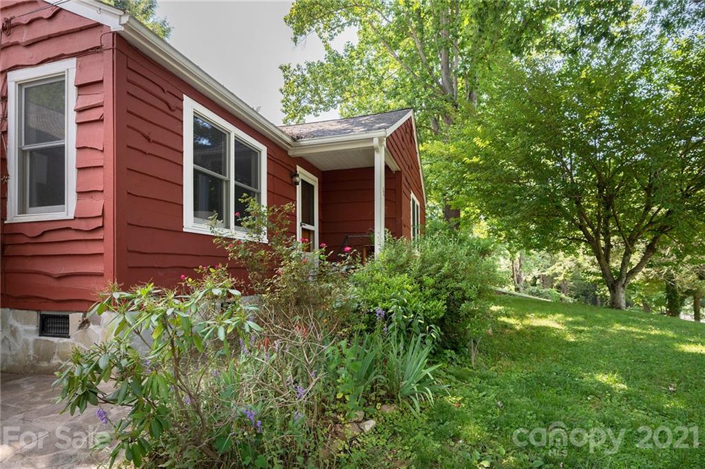 48 White Pine Drive Asheville NC 28805
