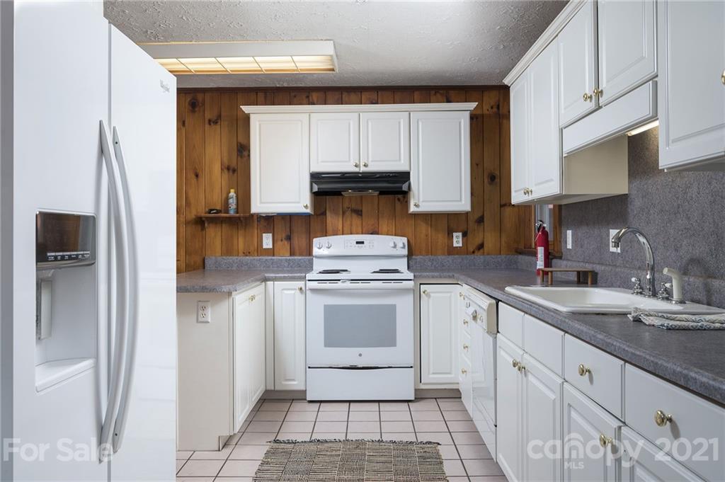 48 White Pine Drive Asheville NC 28805