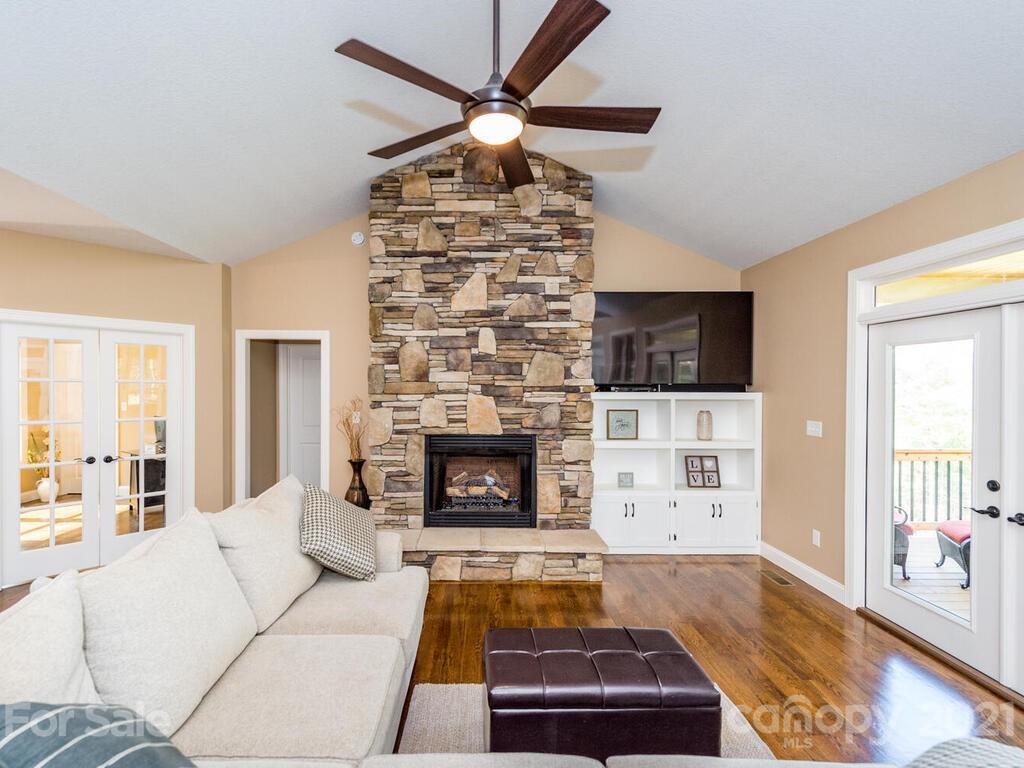 46 Dara Lane Weaverville NC 28787