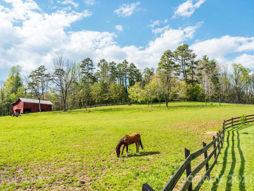 46 Dara Lane Weaverville NC 28787