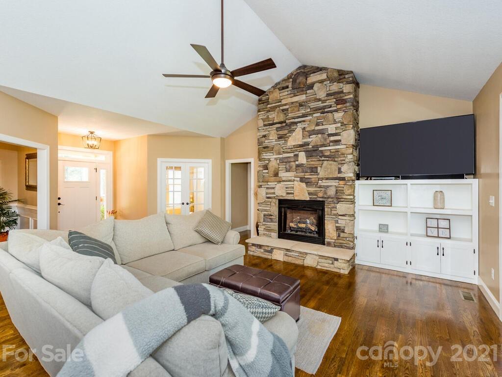 46 Dara Lane Weaverville NC 28787