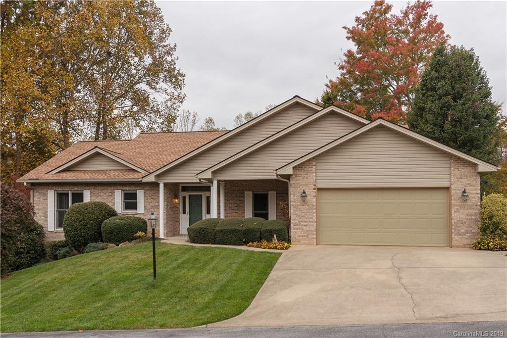 103 Fairway Knoll Drive Hendersonville NC 28739