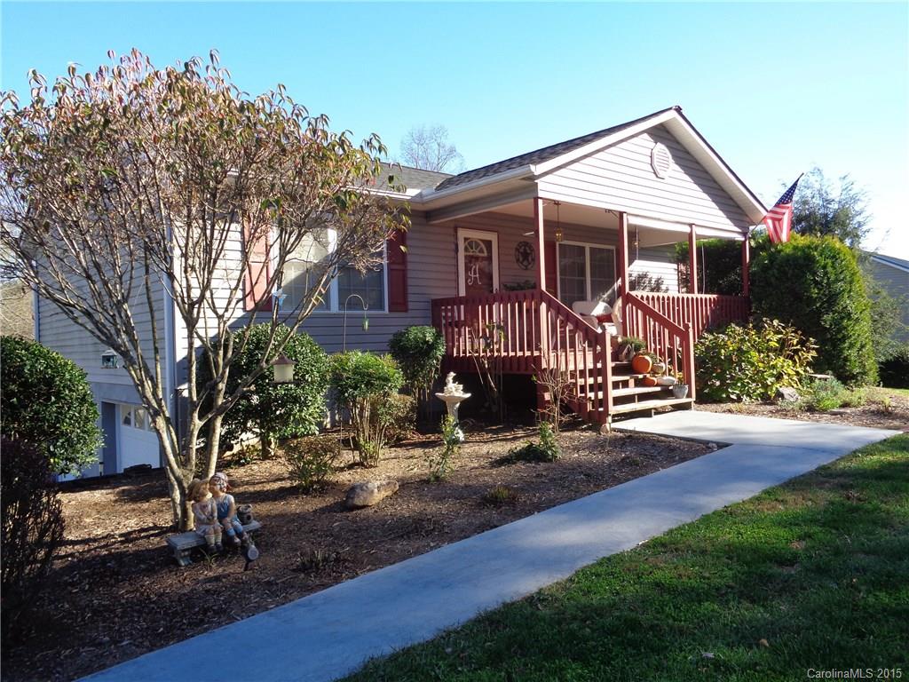 20 Hillside Drive E Etowah NC 28729