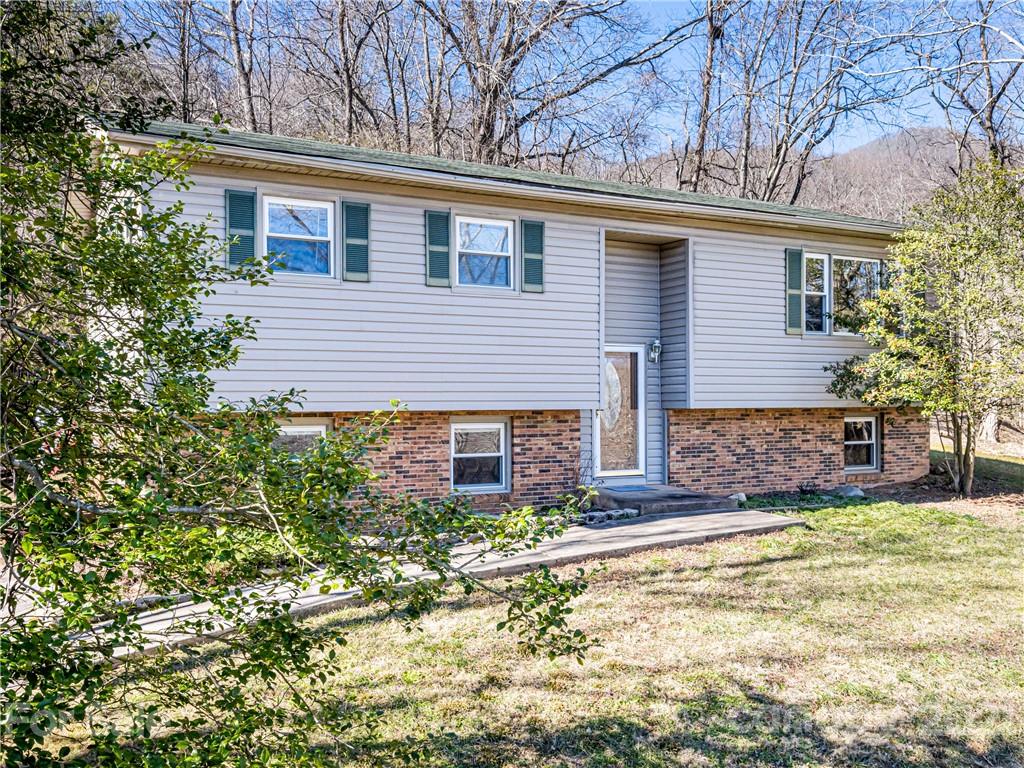 128 Windsong Lane Clyde NC 28721