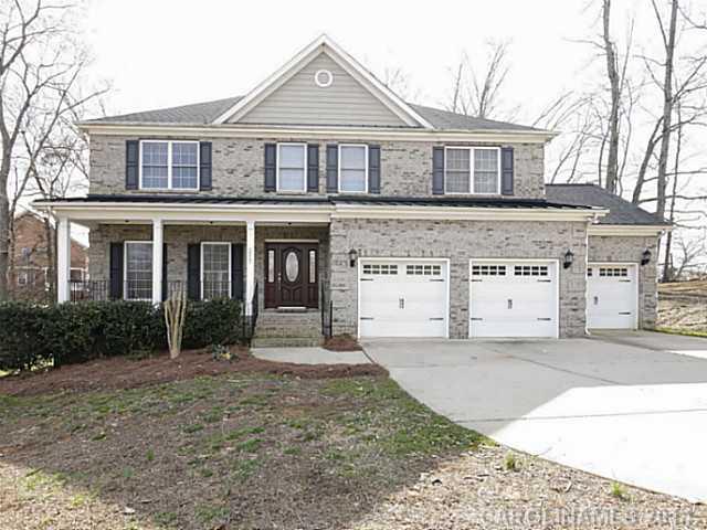 2017 King Henrys Way Matthews NC 28104