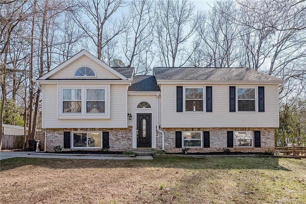 7412 Glenmont Drive Charlotte NC 28227