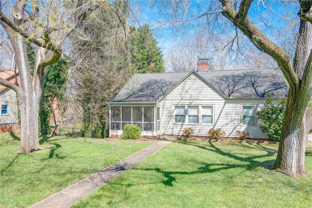 1258 11th Street Nw Hickory NC 28601