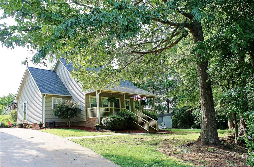 4916 Oakwood Circle Gastonia NC 28056