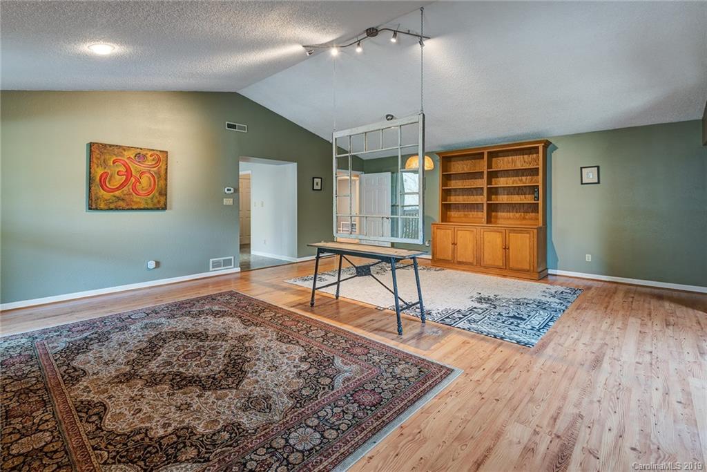 615 Beaverdam Road Asheville NC 28804