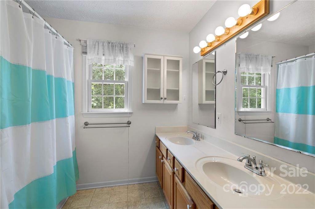 3 Jaks Ridge Drive Asheville NC 28805