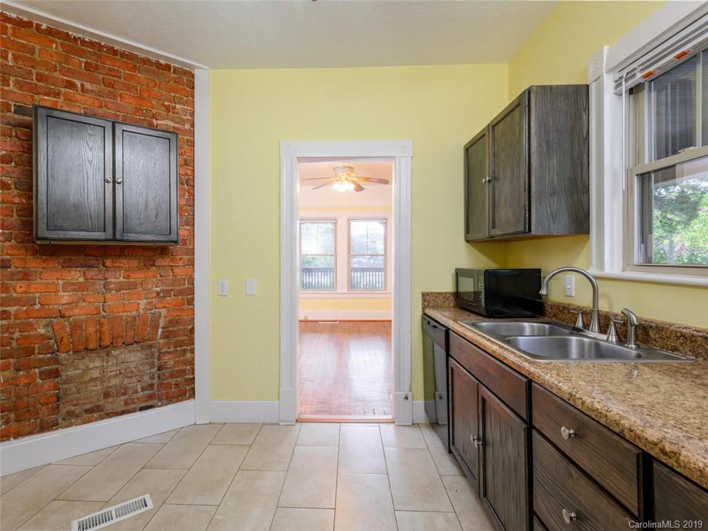 16 Ridgelawn Road Asheville NC 28806
