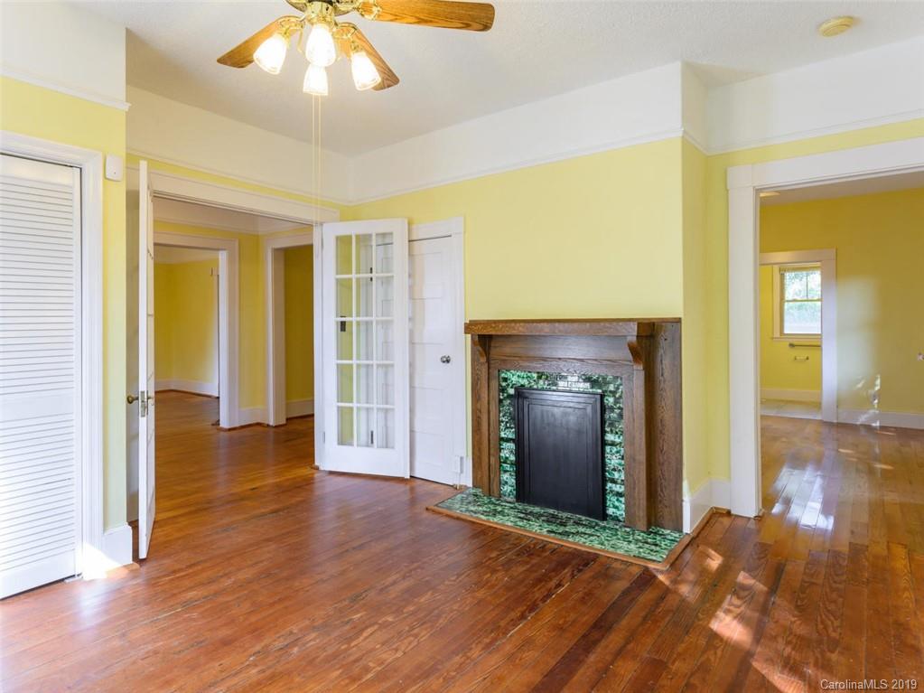 16 Ridgelawn Road Asheville NC 28806