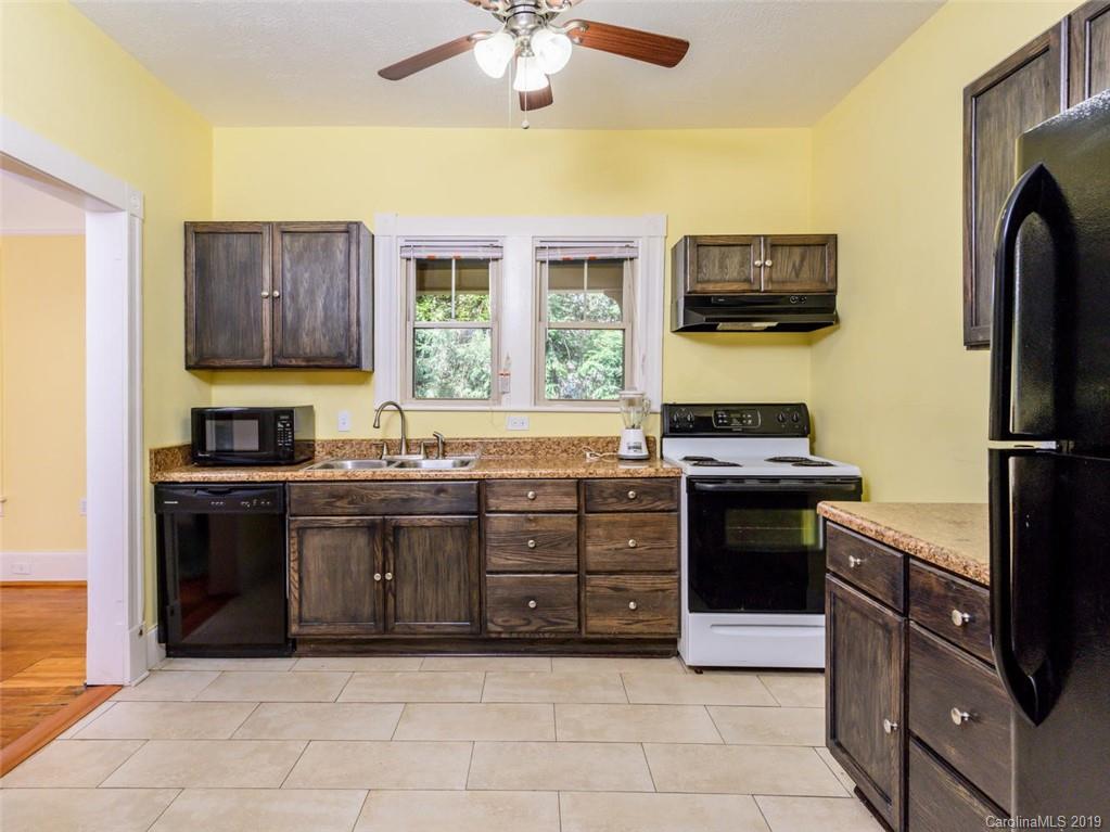 16 Ridgelawn Road Asheville NC 28806