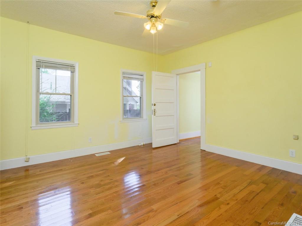 16 Ridgelawn Road Asheville NC 28806