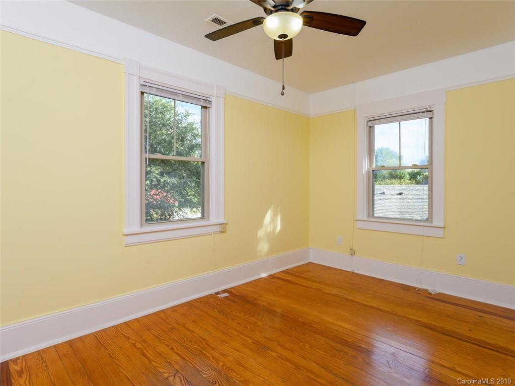 16 Ridgelawn Road Asheville NC 28806