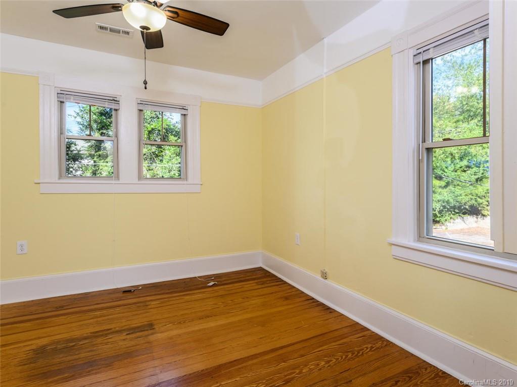 16 Ridgelawn Road Asheville NC 28806
