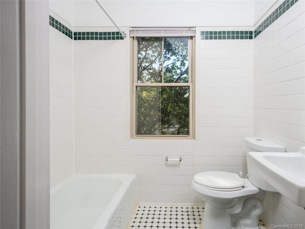 16 Ridgelawn Road Asheville NC 28806