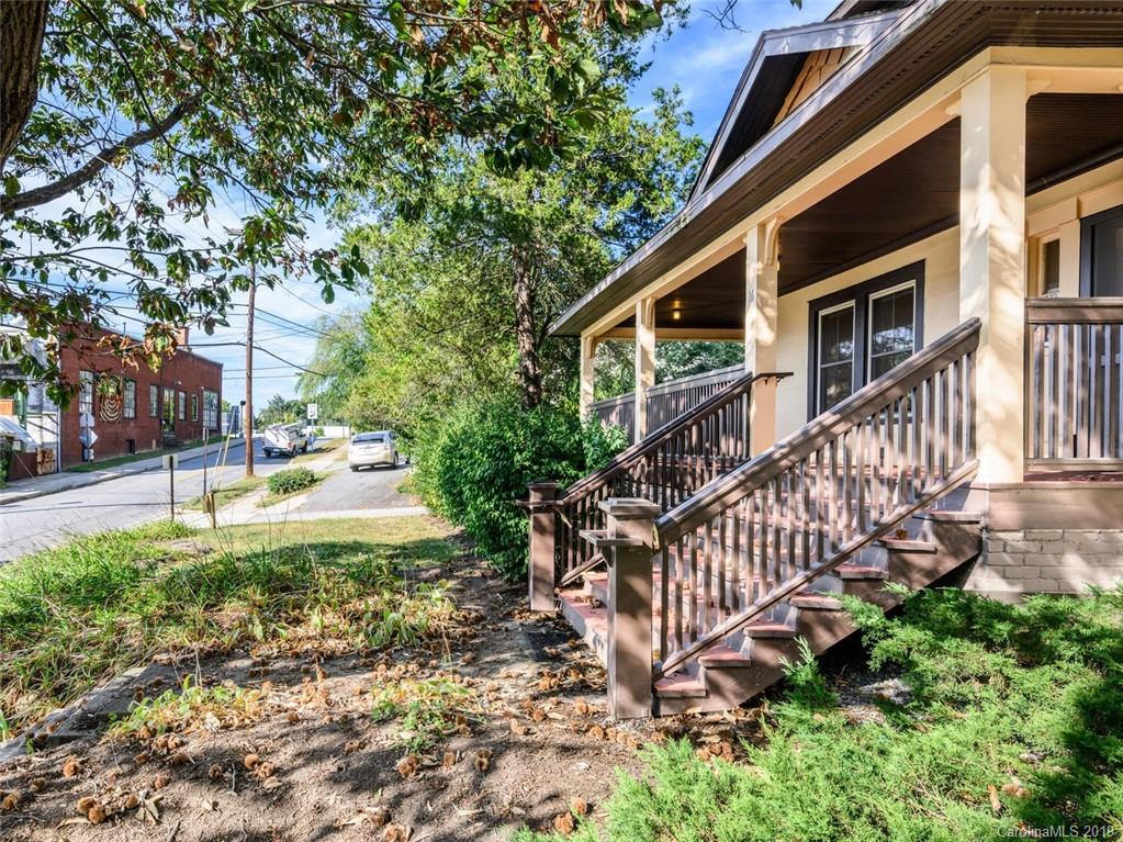 16 Ridgelawn Road Asheville NC 28806
