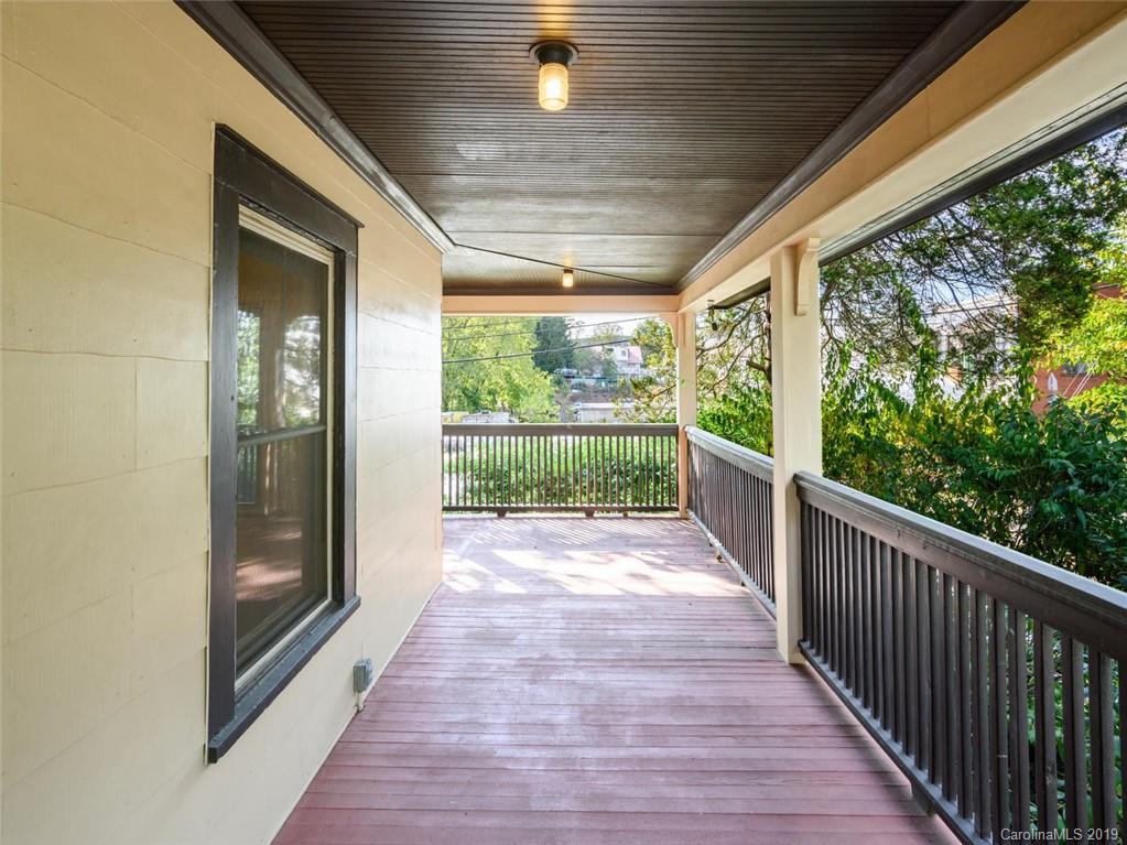 16 Ridgelawn Road Asheville NC 28806