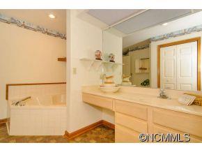 38 Hillcreek Drive Asheville NC 28804