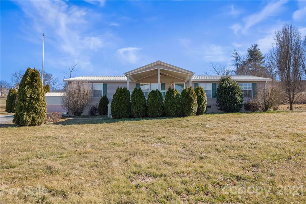632 Divide Loop Flat Rock NC 28731