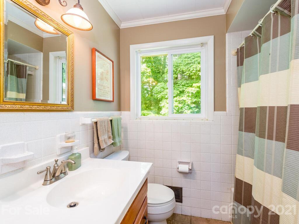 1 E Fox Chase Road Asheville NC 28804