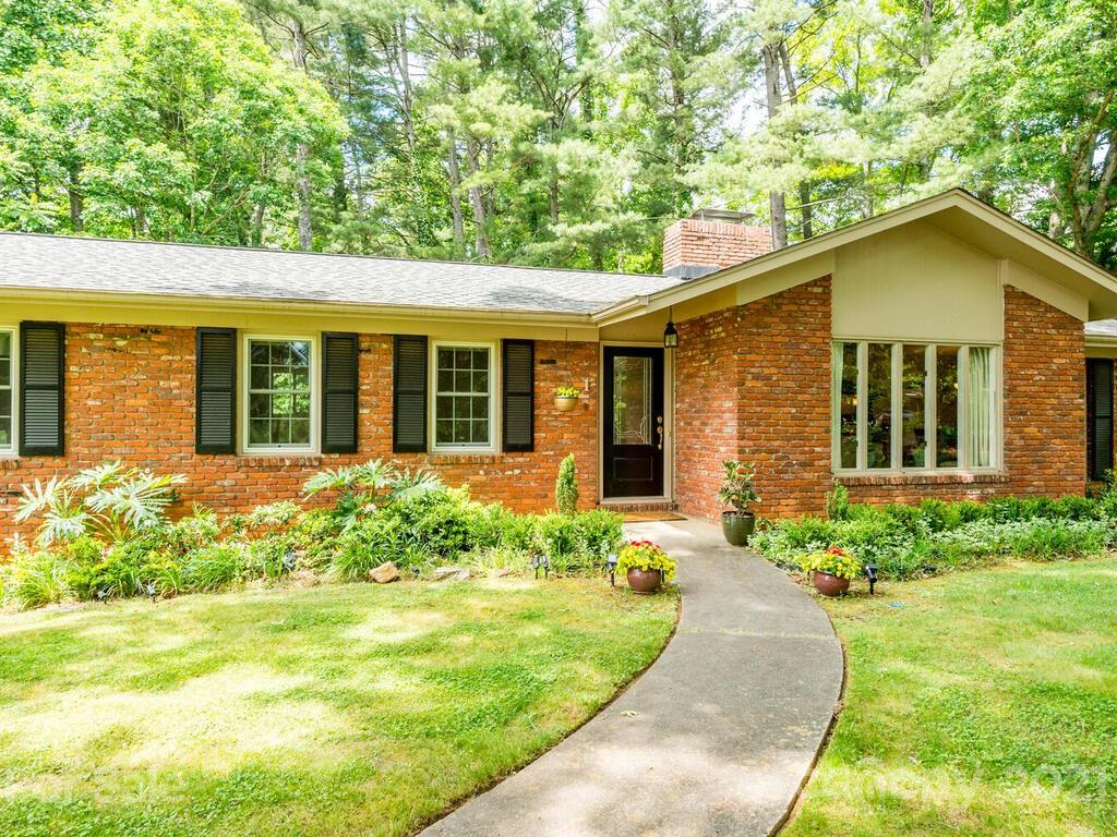 1 E Fox Chase Road Asheville NC 28804