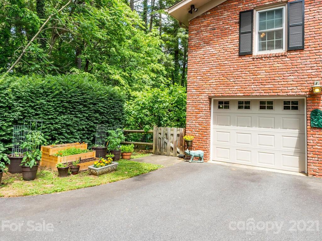 1 E Fox Chase Road Asheville NC 28804