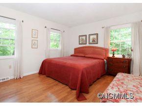 50 Ferncliff Drive Asheville NC 28805
