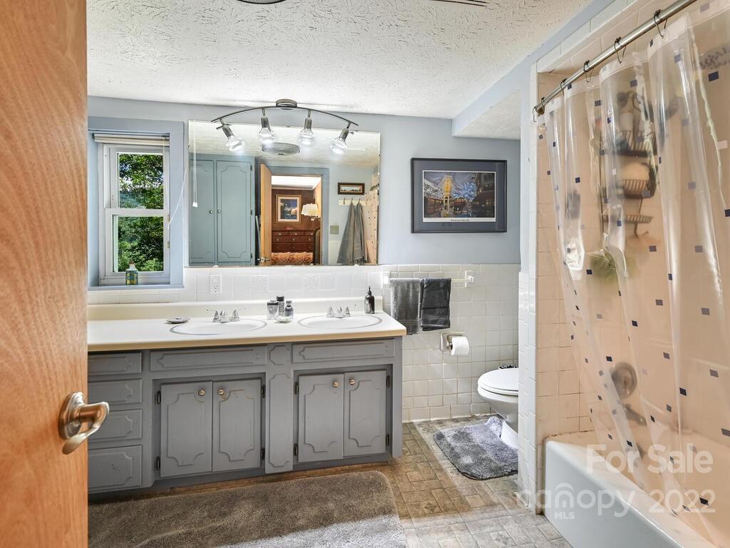 7 Beaverdam Knoll Road Asheville NC 28804