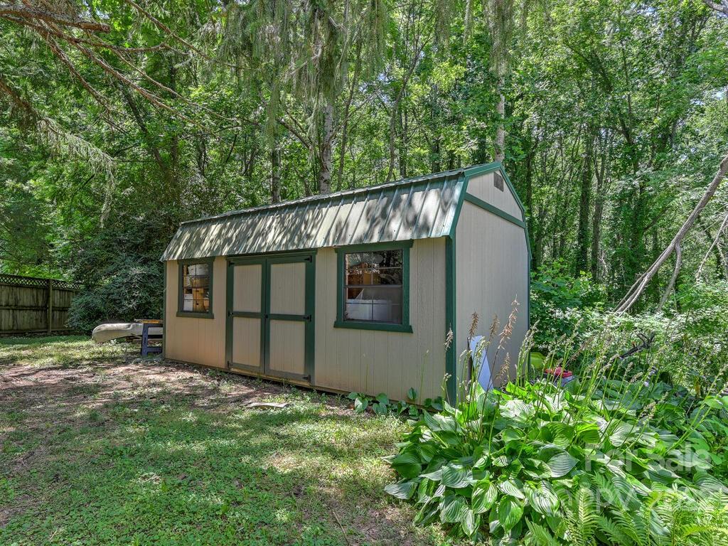 7 Beaverdam Knoll Road Asheville NC 28804