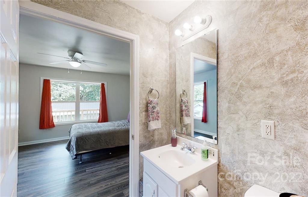 29 Old Stagecoach Road Swannanoa NC 28778