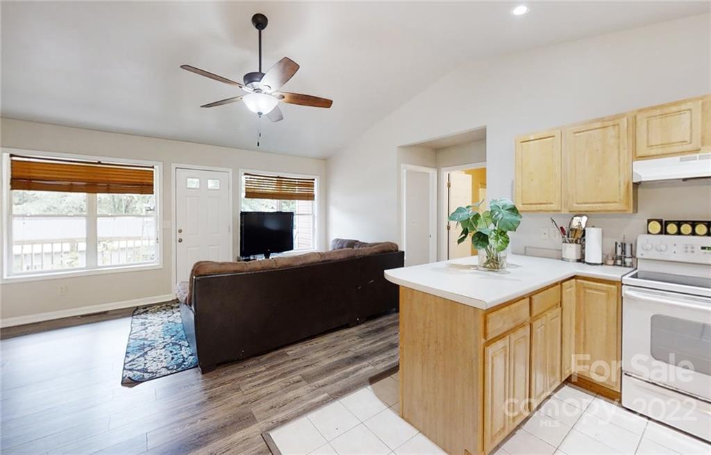 29 Old Stagecoach Road Swannanoa NC 28778