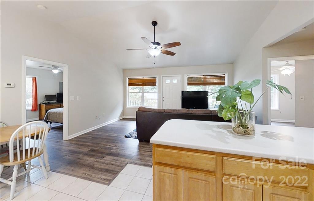 29 Old Stagecoach Road Swannanoa NC 28778