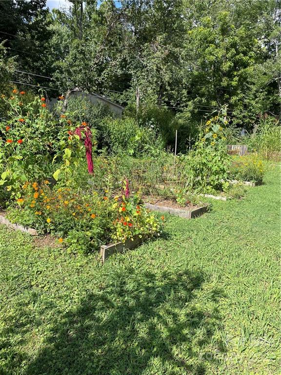 29 Old Stagecoach Road Swannanoa NC 28778