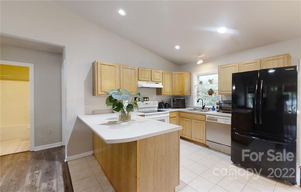 29 Old Stagecoach Road Swannanoa NC 28778