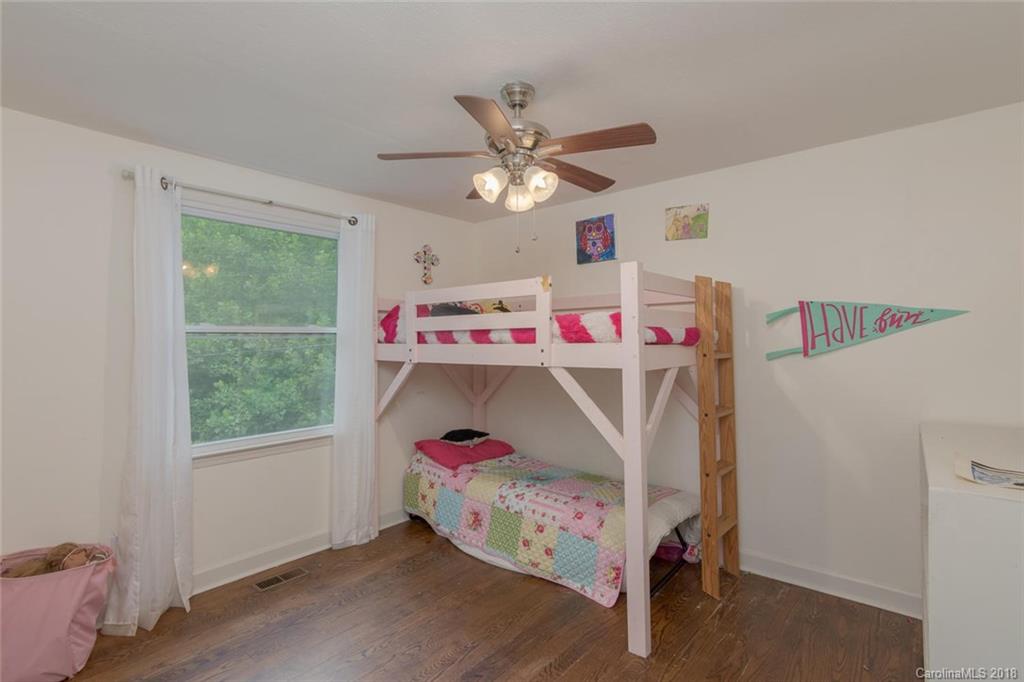 922 Old Fort Road Fairview NC 28730