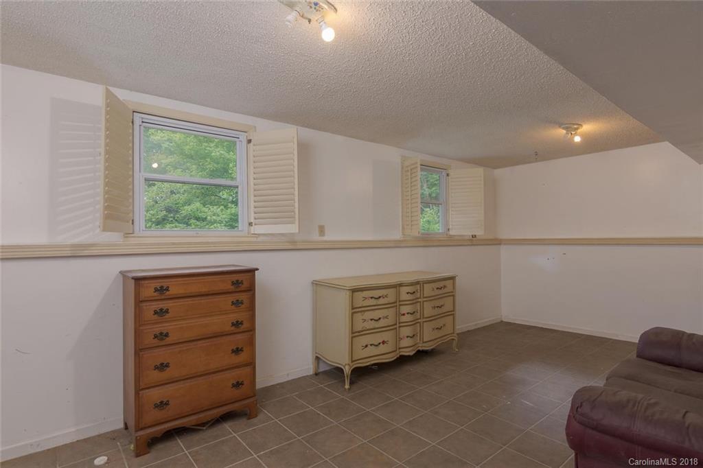 922 Old Fort Road Fairview NC 28730