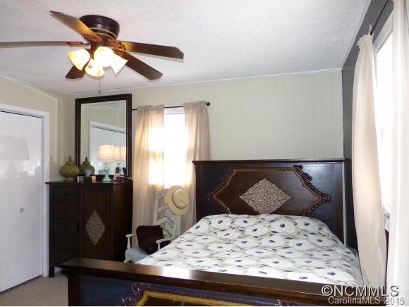 133 Mockingbird Lane Burnsville NC 28714