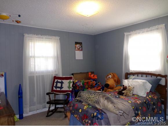 133 Mockingbird Lane Burnsville NC 28714