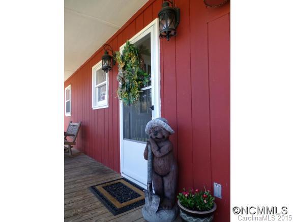 133 Mockingbird Lane Burnsville NC 28714