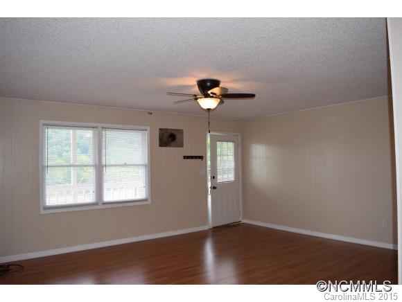 133 Mockingbird Lane Burnsville NC 28714
