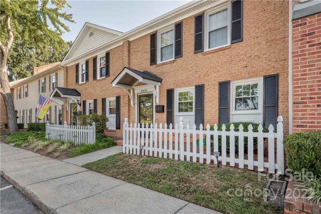 8418 Knights Bridge Road Charlotte NC 28210