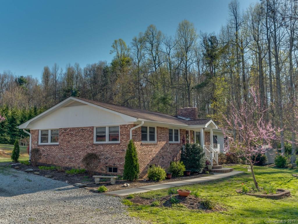 163 Hollifield Drive Saluda NC 28773