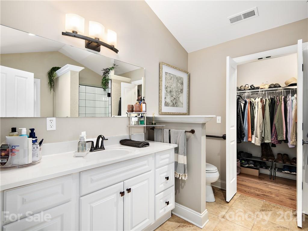 302 Theron Court Candler NC 28715